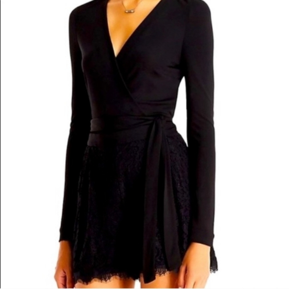 Diane Von Furstenberg Tillie Black Romper Lace Slinky Material Wrap Pockets SZ 8 - Picture 3 of 12